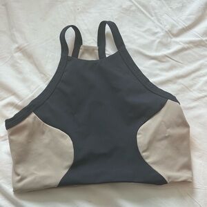 Port De Bras TOP Black/beige wavy. Like new.